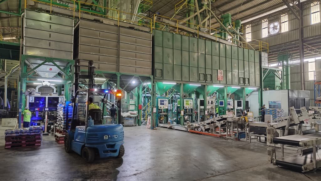 Milling by-products bagged for feed mills and agricultural use